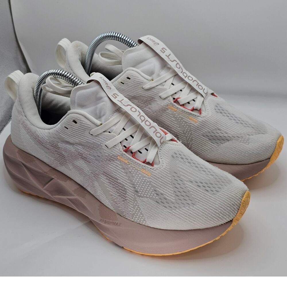 Asics Novablast 5 White Fawn Womens 8 UK 6 Athletic Running Shoes Sneakers